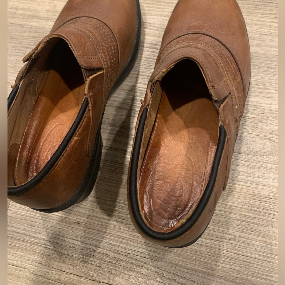 Women’s steel toe shoes - size 8, brown